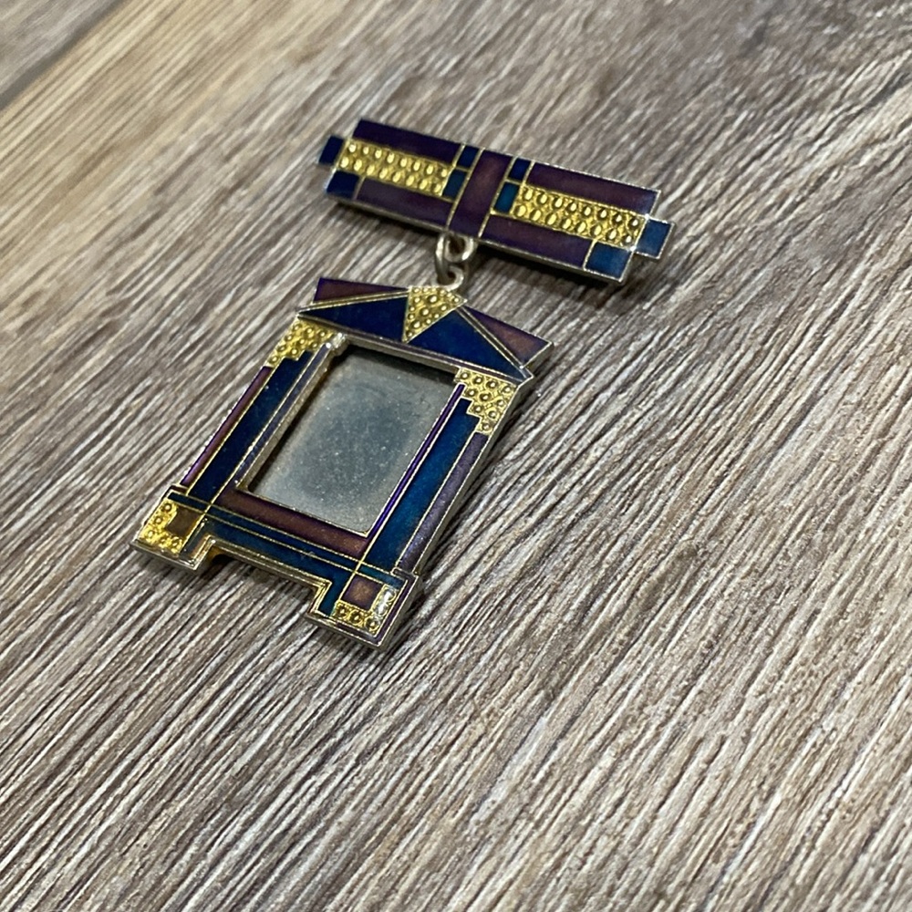 VINTAGE Art Deco Style Mini Frame Pin - Picture 4 of 9